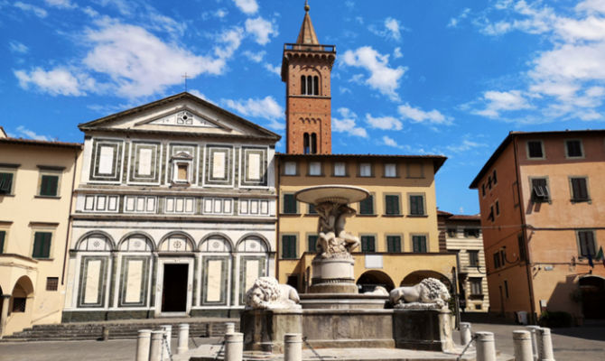 Piazza Farinata degli Uberti