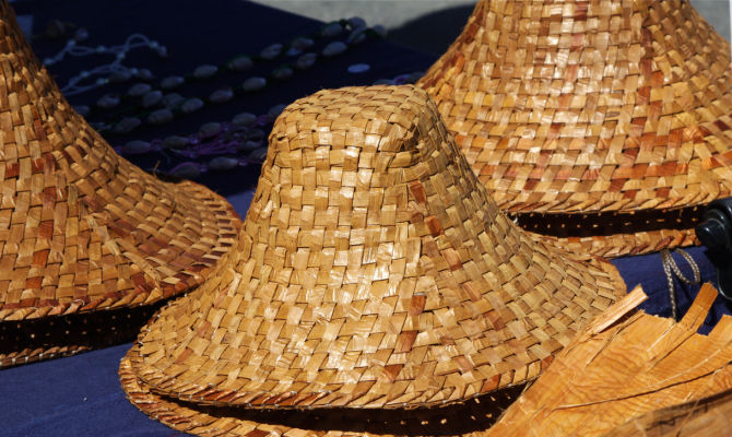 cappelli paglia legno