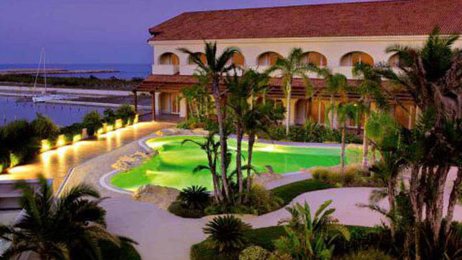 Piscina del Maringari Hotel