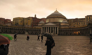 Piazza del Plebiscito sotto la pioggia