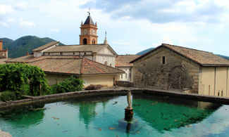 Collepardo, le meraviglie nascoste tra chiese e grotte