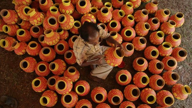 Navratri Festival &amp;#45; Vasi di terracotta