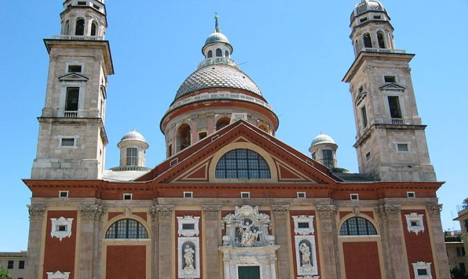 Facciata della basilica di Santa Maria Assunta