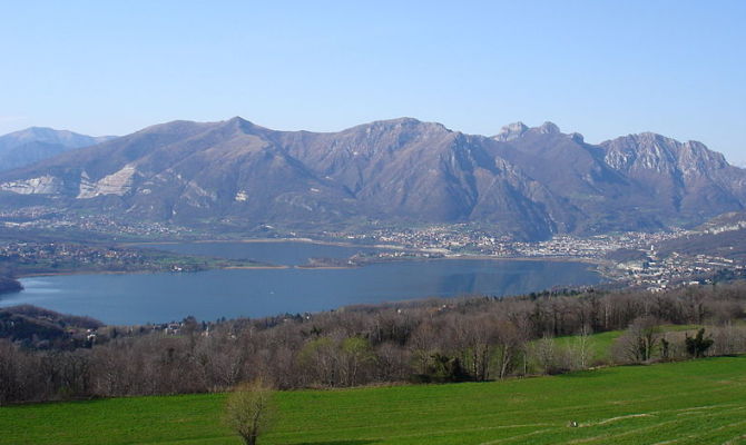 Brianza lago di Annone