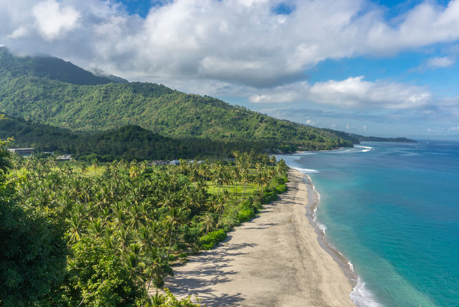 Sengiggi Lombok Beach