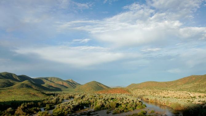 Panorama con fiume Kunene