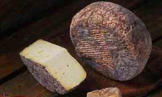 Piemonte, profumi d'alpeggio nel formaggio Cevrin