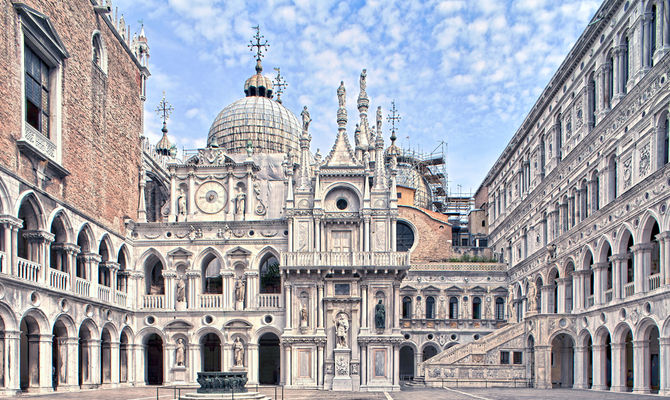 Cortile interno di Palazzo Ducale, Venezia | Foto: Dmitri Ometsinsky