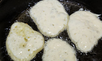 La sagra delle frittelle di riso a San Donato in Collina 