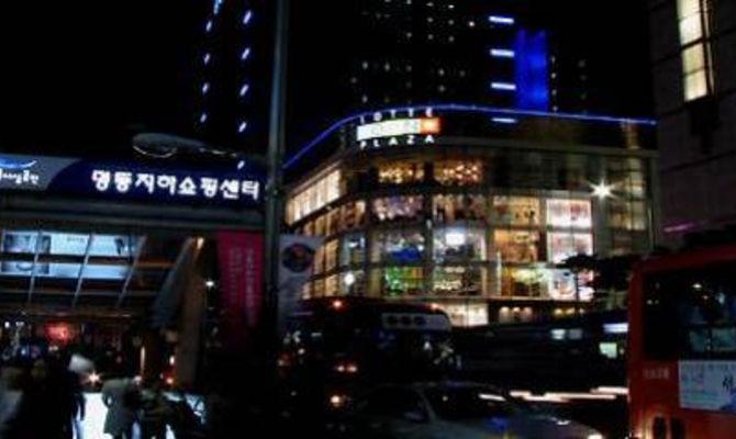 Seoul night shopping