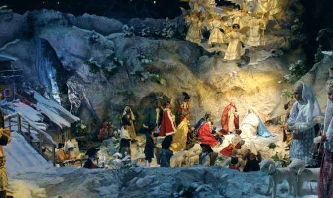 cividale del friuli presepe orsoline natale presepio statuine italia