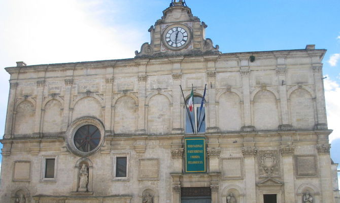 Facciata di Palazzo Lanfranchi