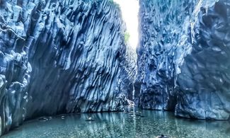 Sicilia, le Gole dell'Alcantara tra natura e leggenda