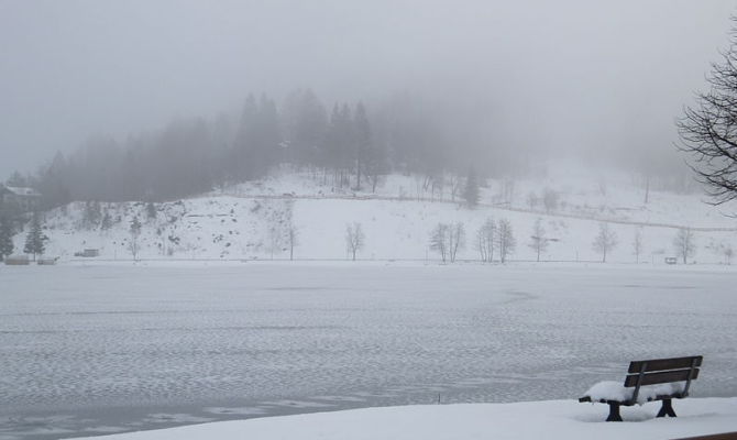 lago trentino serraia altopiano pin è baselga di pinè