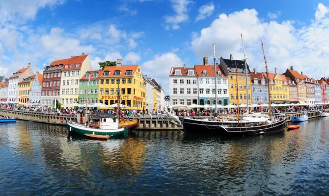 Barche sul canale di Nyhavn