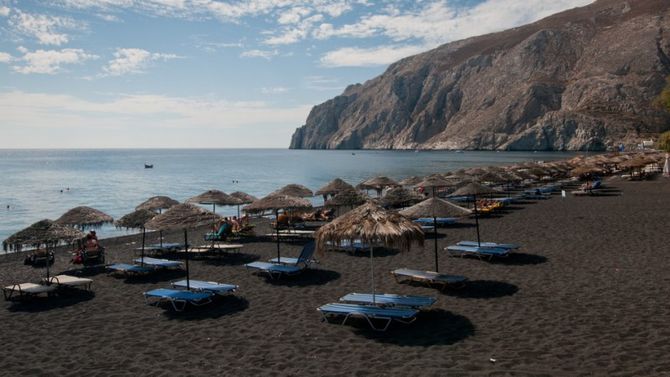 Kamari Beach; Santorini