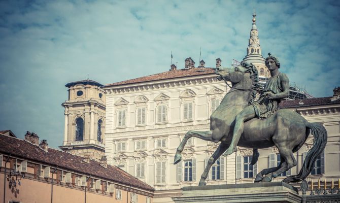 torino, piazza castello, dioscuri