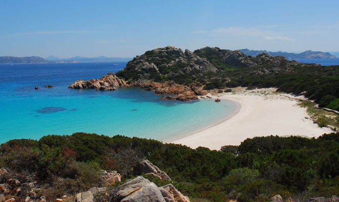 spiaggia rosa budelli sardegna la maddalena<br>