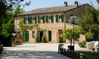 Villa Tombolina, il bello della Valle del Metauro
