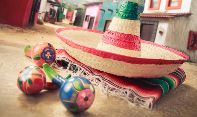  Messico, sombrero e maracas
