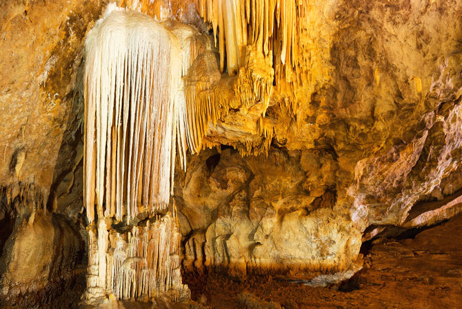 Grotta di Is Zuddas, Sardegna