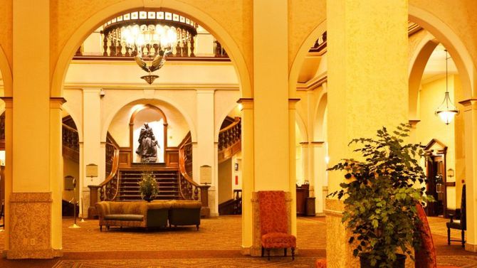 Lake Louise Chateau