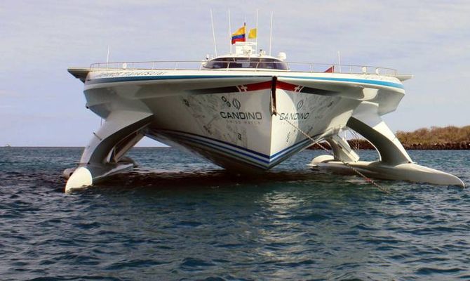 Turanor, catamarano