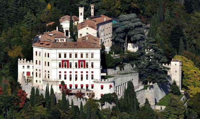 cison di valmarino castello brandolini castelbrando fortezza medioevo rosso