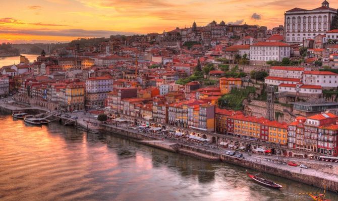 Veduta di Porto al tramonto