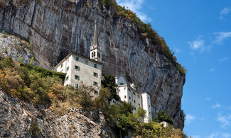 Le chiese più belle d'Italia scavate nella roccia