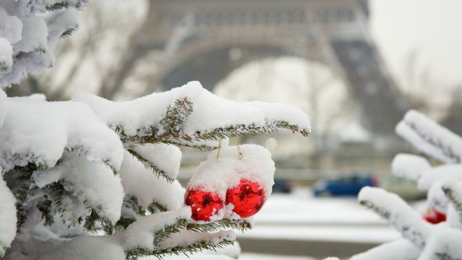 Tour Eiffel con la neve