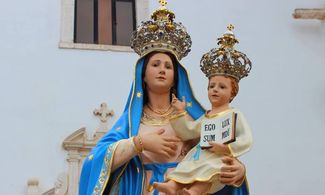 Puglia: Festa di Aprile a Castellana Grotte