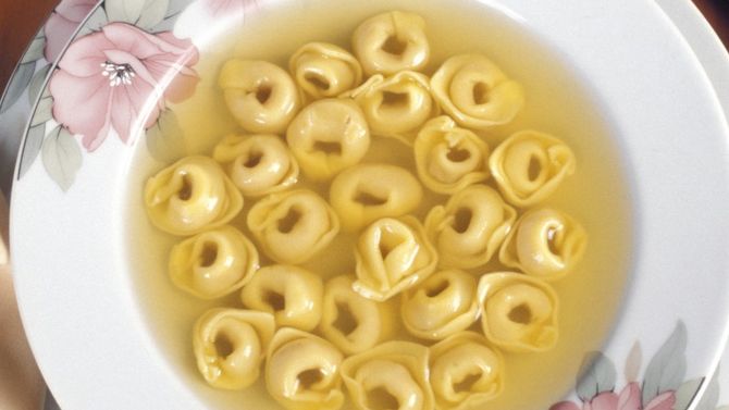 Tortellini in brodo