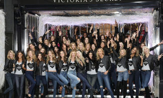 Shopping di Natale a Londra con gli angeli di Victoria's Secret  