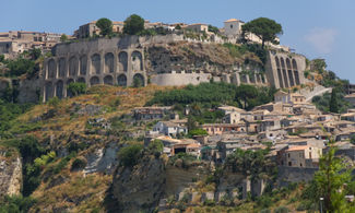 Calabria, il borgo incantato di Gerace