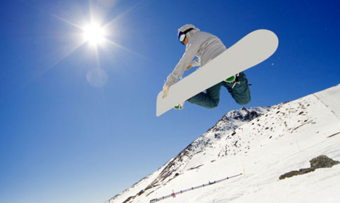 Snowboarder