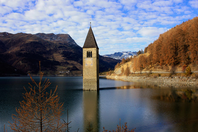 Campanile sul lago di Resia, comune di Curon Venosta (Bolzano)