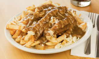 Poutine: il  pasticcio  canadese 