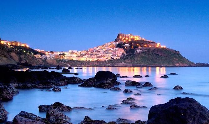 Asinara Batticuore Sul Promontorio A Ridosso Del Mare