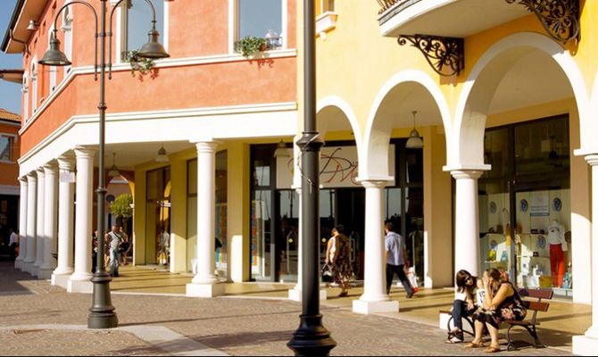 Fashion district Mantova outlet
