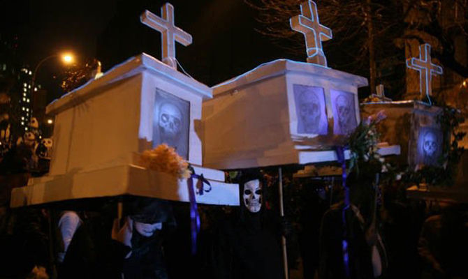 Tombe all'Halloween Parade<br>