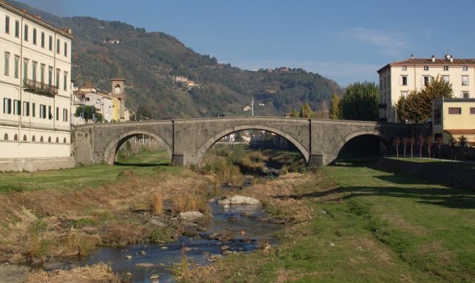ponte città di Pescia - Pistoia<br>