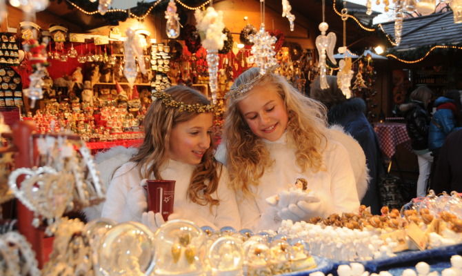 Addobbi e idee regalo mercatino di Natale Brunico