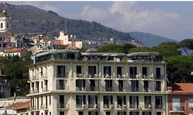 Sanremo Hotel Parigi facciata