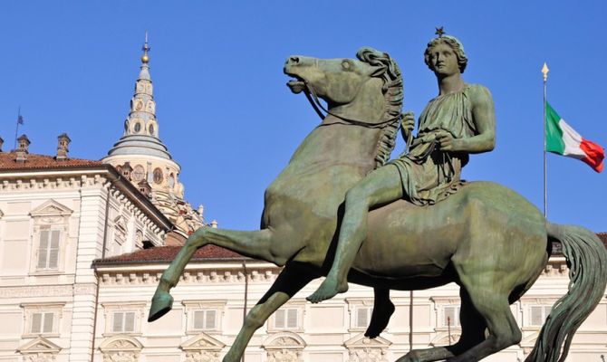 Torino Statua al Palazzo Reale