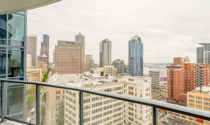Casa "cinquanta sfuamture grigio" a Seattle