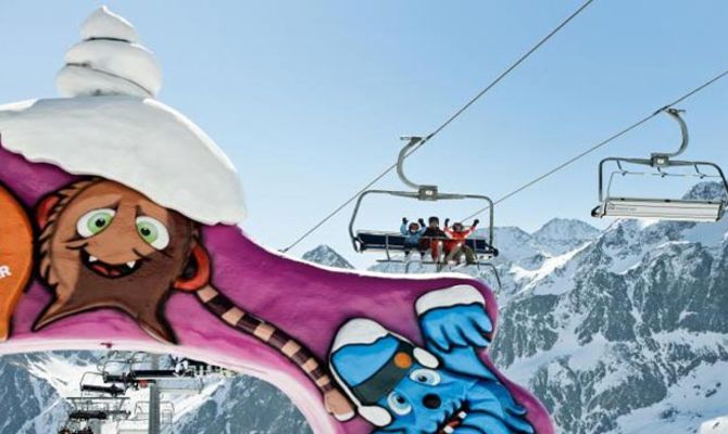 Austria Stubai bambini sulla neve