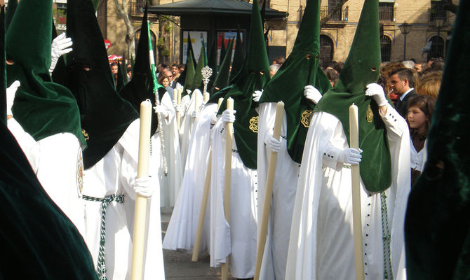 Siviglia: Pasqua e folklore