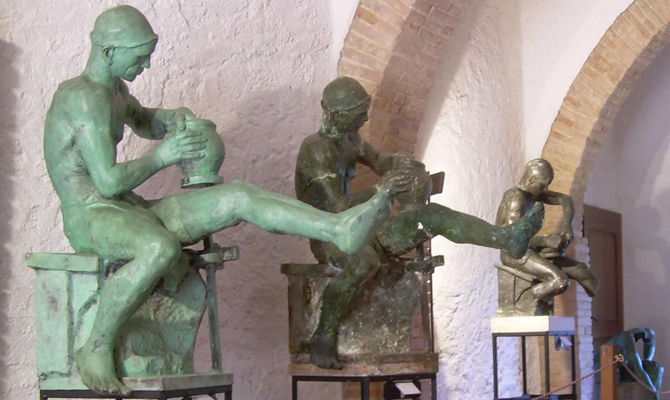Sculture ospitate al Museo Calori<br>