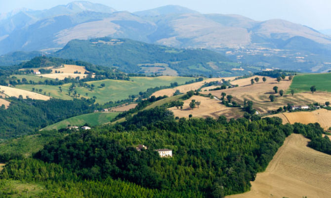 Marche panorama estivo